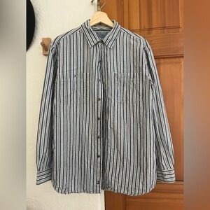 L.L. Bean Men's Blue & White Vertical Stripe Button-Down Shirt